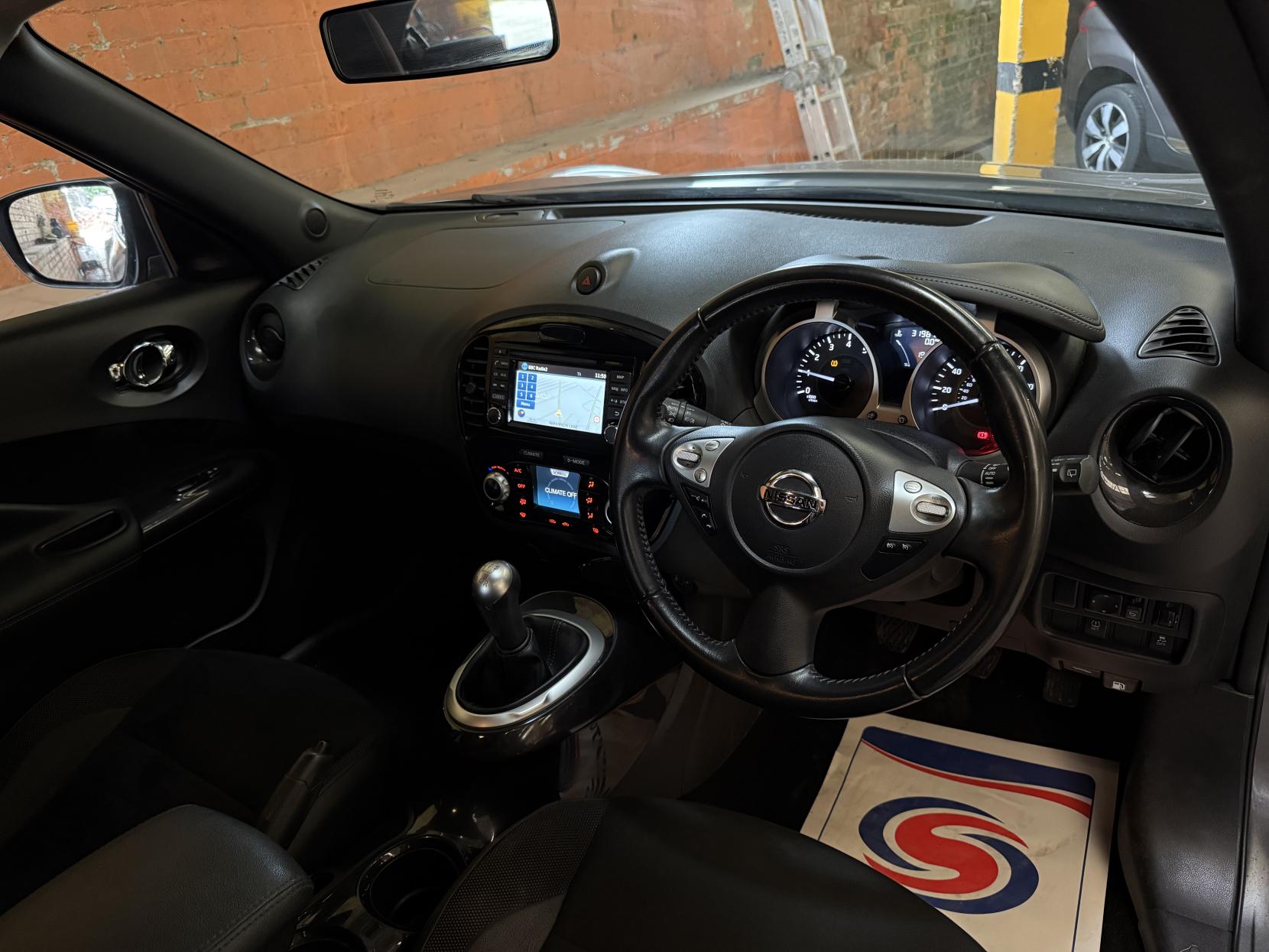 Nissan Juke 1.6 Bose Personal Edition SUV 5dr Petrol Manual Euro 6 (112 ps)