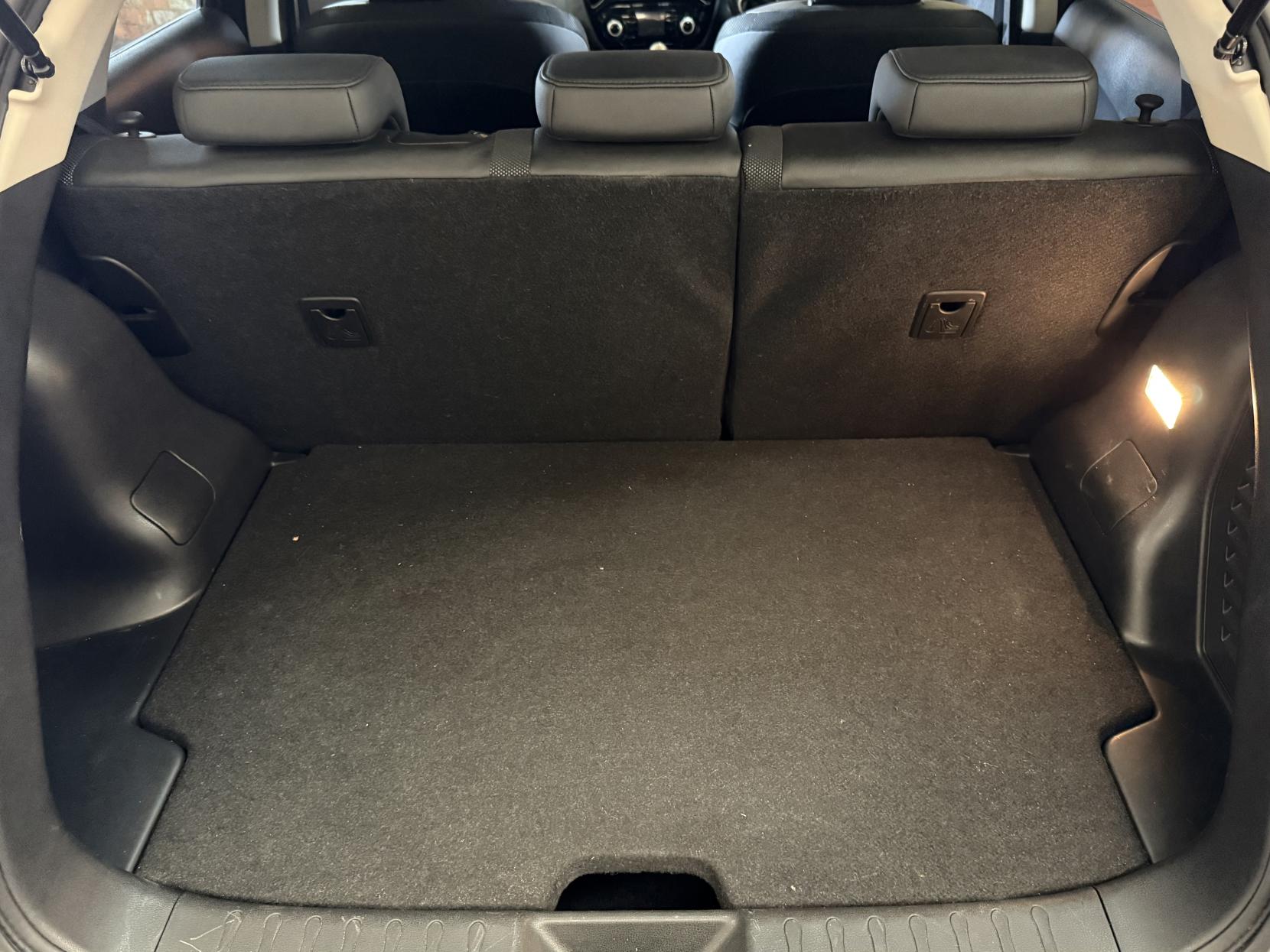 Nissan Juke 1.6 Bose Personal Edition SUV 5dr Petrol Manual Euro 6 (112 ps)