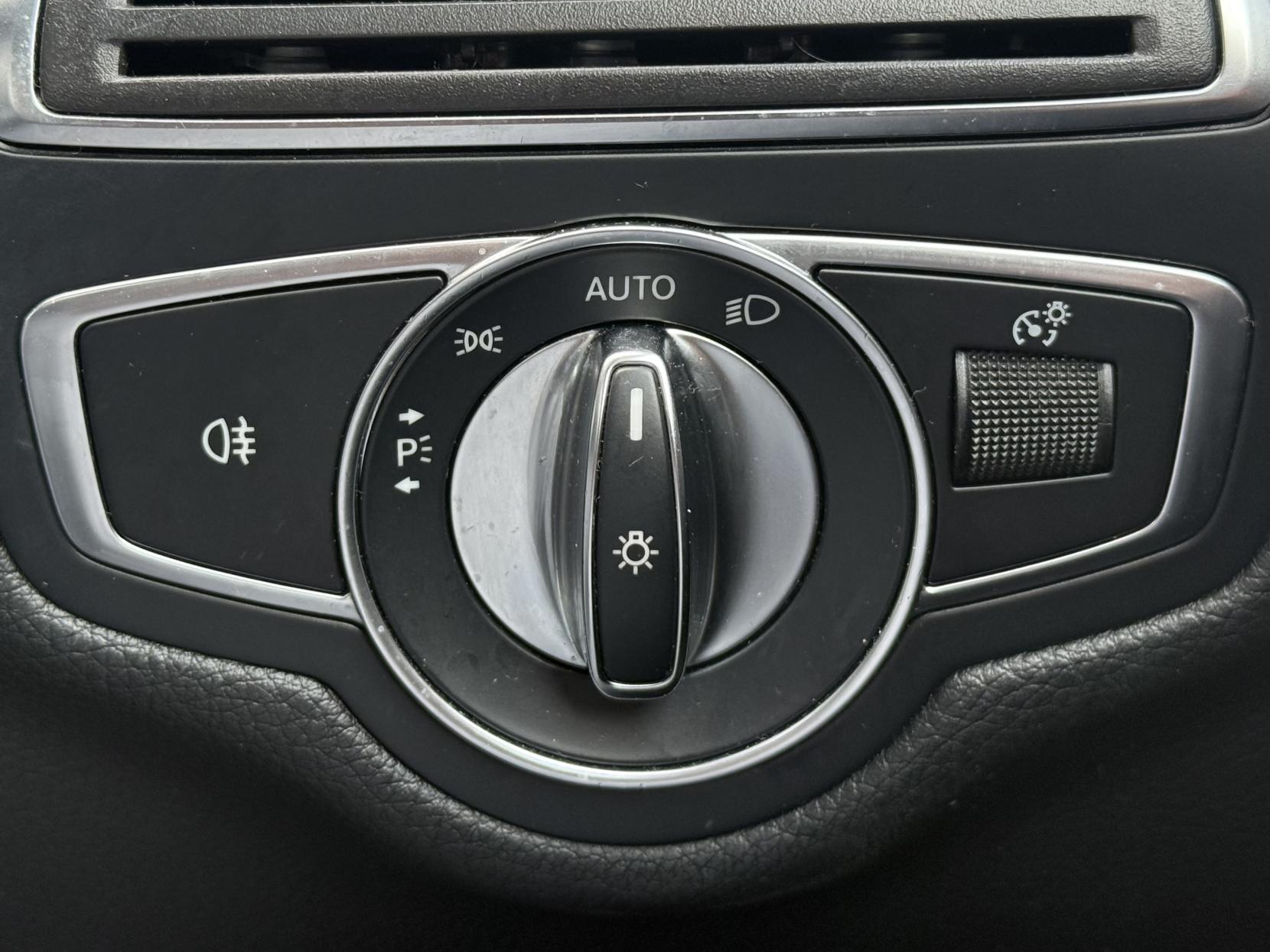 Mercedes-Benz GLC 2.1 GLC220d AMG Line SUV 5dr Diesel G-Tronic 4MATIC Euro 6 (s/s) (170 ps)