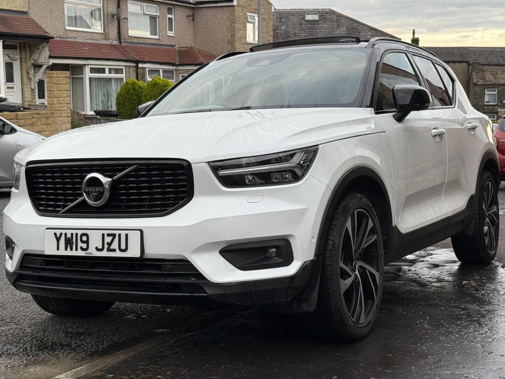 Volvo XC40 2.0 T5 R-Design Pro SUV 5dr Petrol Auto AWD Euro 6 (s/s) (247 ps)