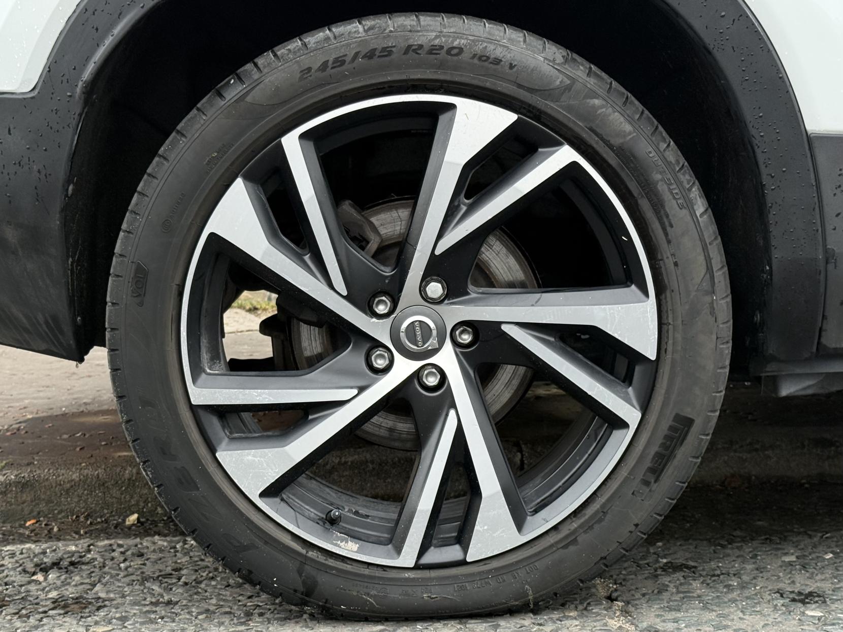 Volvo XC40 2.0 T5 R-Design Pro SUV 5dr Petrol Auto AWD Euro 6 (s/s) (247 ps)