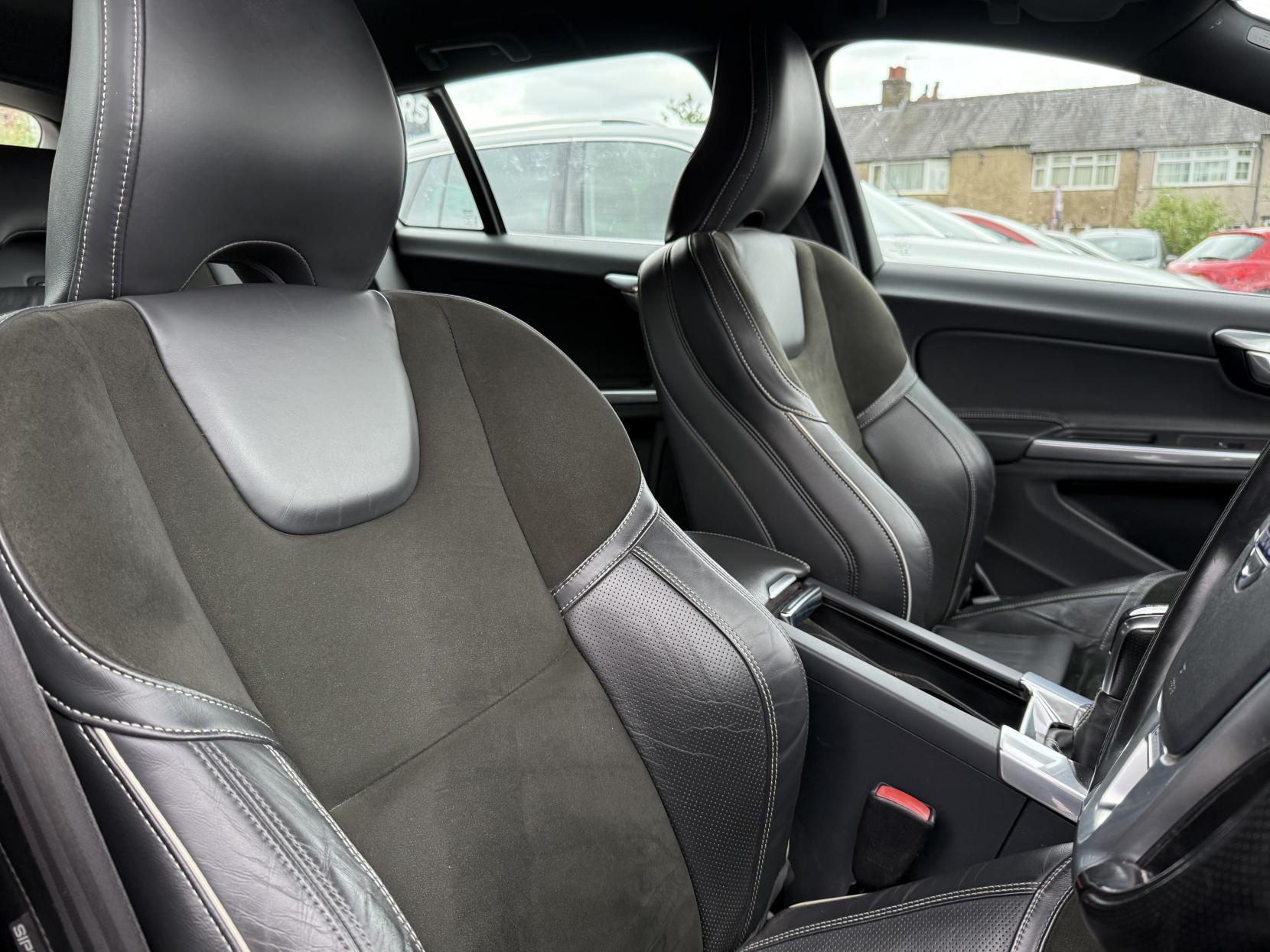 Volvo V60 2.0 D4 R-Design Estate 5dr Diesel Manual Euro 6 (s/s) (181 ps)