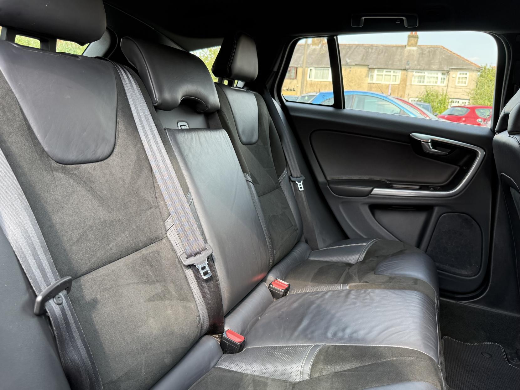 Volvo V60 2.0 D4 R-Design Estate 5dr Diesel Manual Euro 6 (s/s) (181 ps)