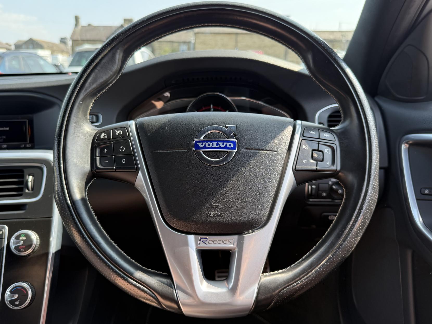 Volvo V60 2.0 D4 R-Design Estate 5dr Diesel Manual Euro 6 (s/s) (181 ps)