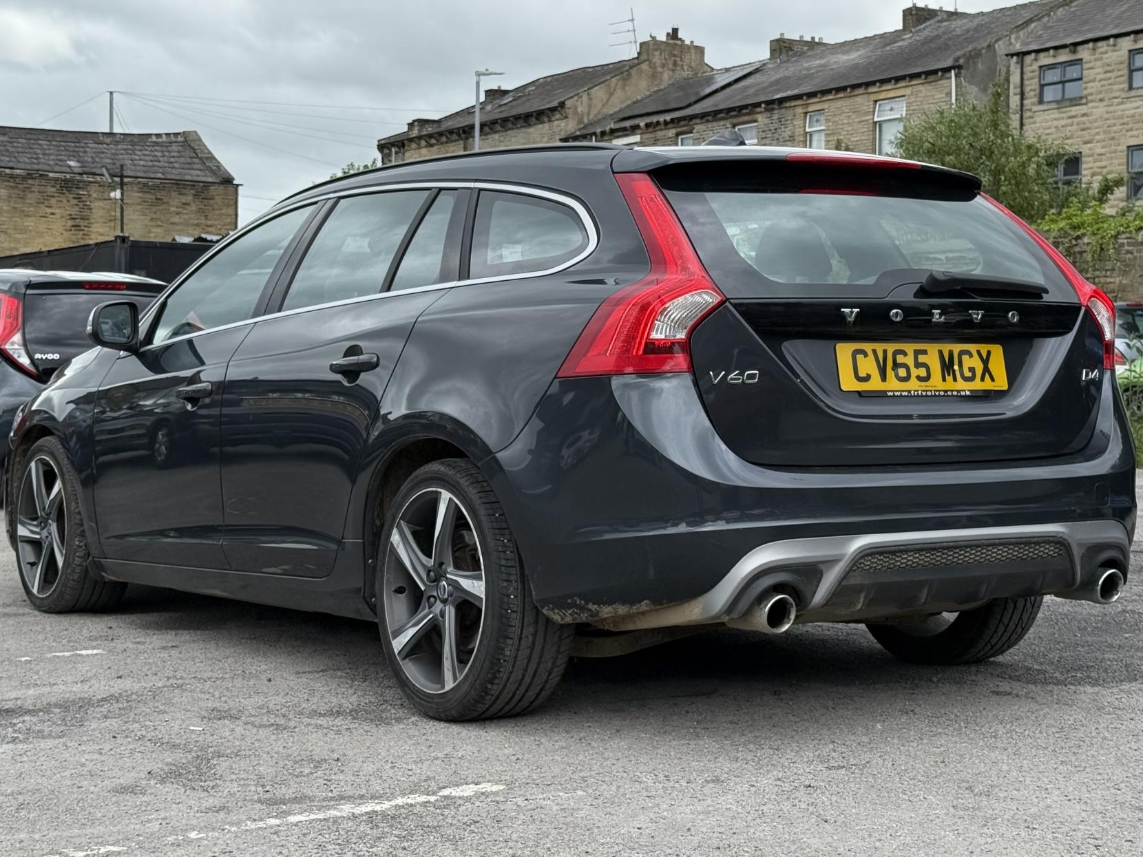Volvo V60 2.0 D4 R-Design Estate 5dr Diesel Manual Euro 6 (s/s) (181 ps)