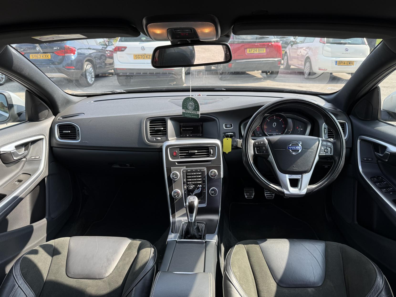 Volvo V60 2.0 D4 R-Design Estate 5dr Diesel Manual Euro 6 (s/s) (181 ps)