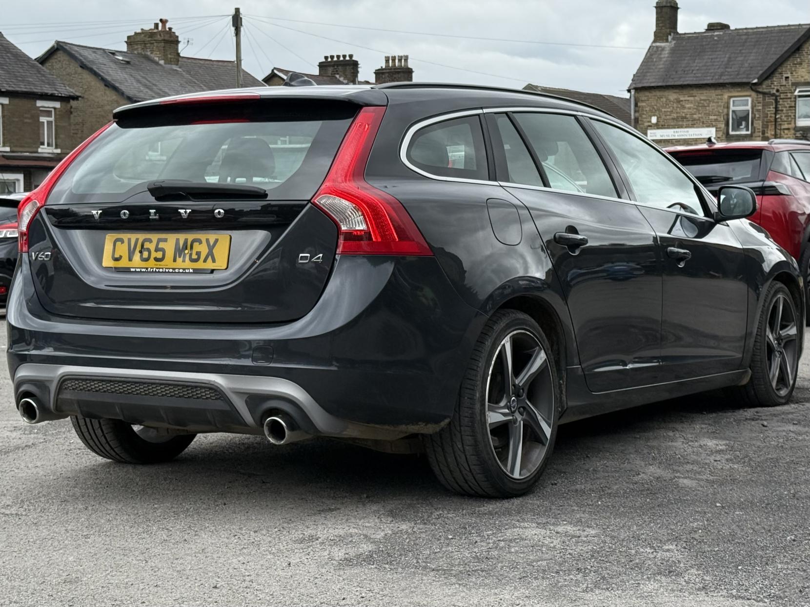 Volvo V60 2.0 D4 R-Design Estate 5dr Diesel Manual Euro 6 (s/s) (181 ps)
