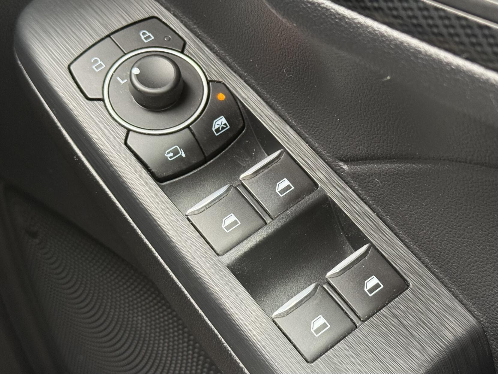 Ford Kuga 2.5h Duratec ST-Line X Edition SUV 5dr Petrol Hybrid CVT Euro 6 (s/s) (190 ps)