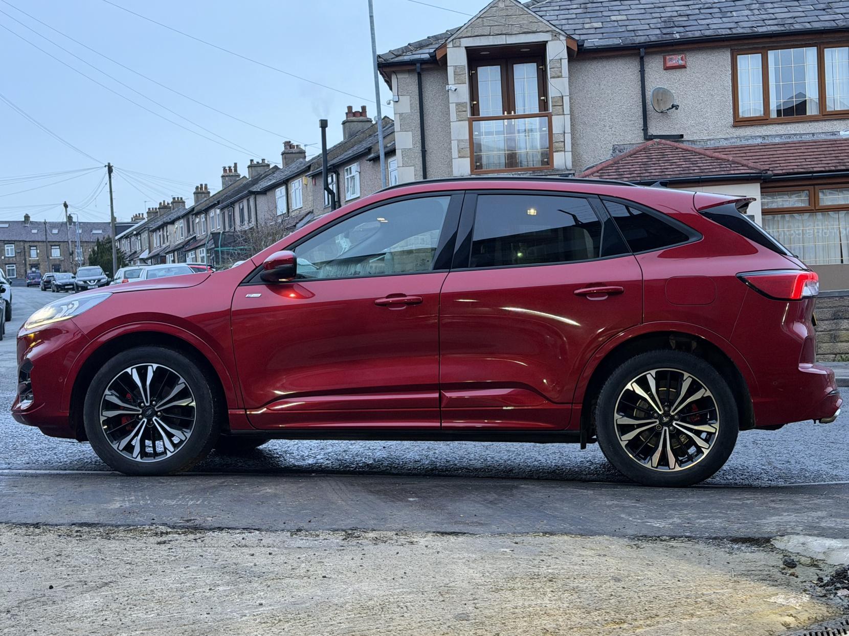 Ford Kuga 2.5h Duratec ST-Line X Edition SUV 5dr Petrol Hybrid CVT Euro 6 (s/s) (190 ps)