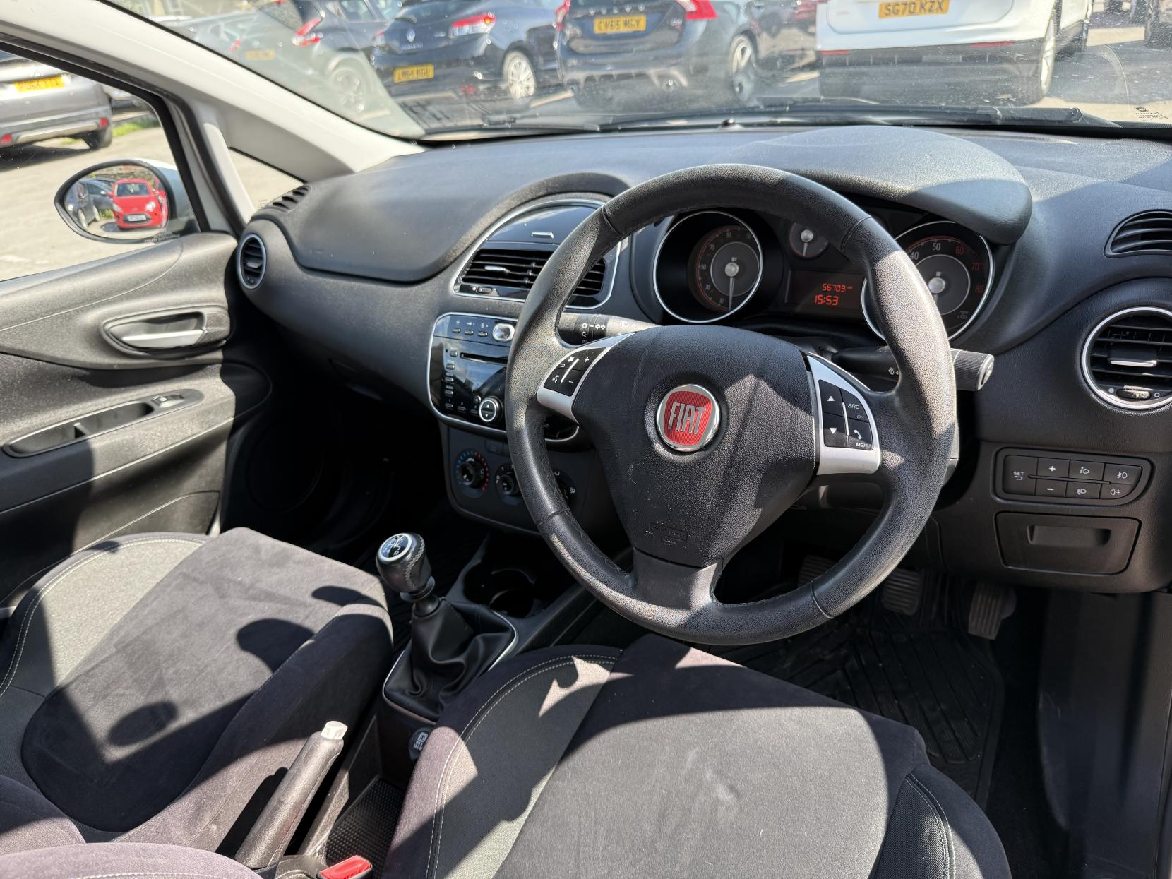 Fiat Punto 1.4 Easy Hatchback 5dr Petrol Euro 6 (s/s) (77 bhp)