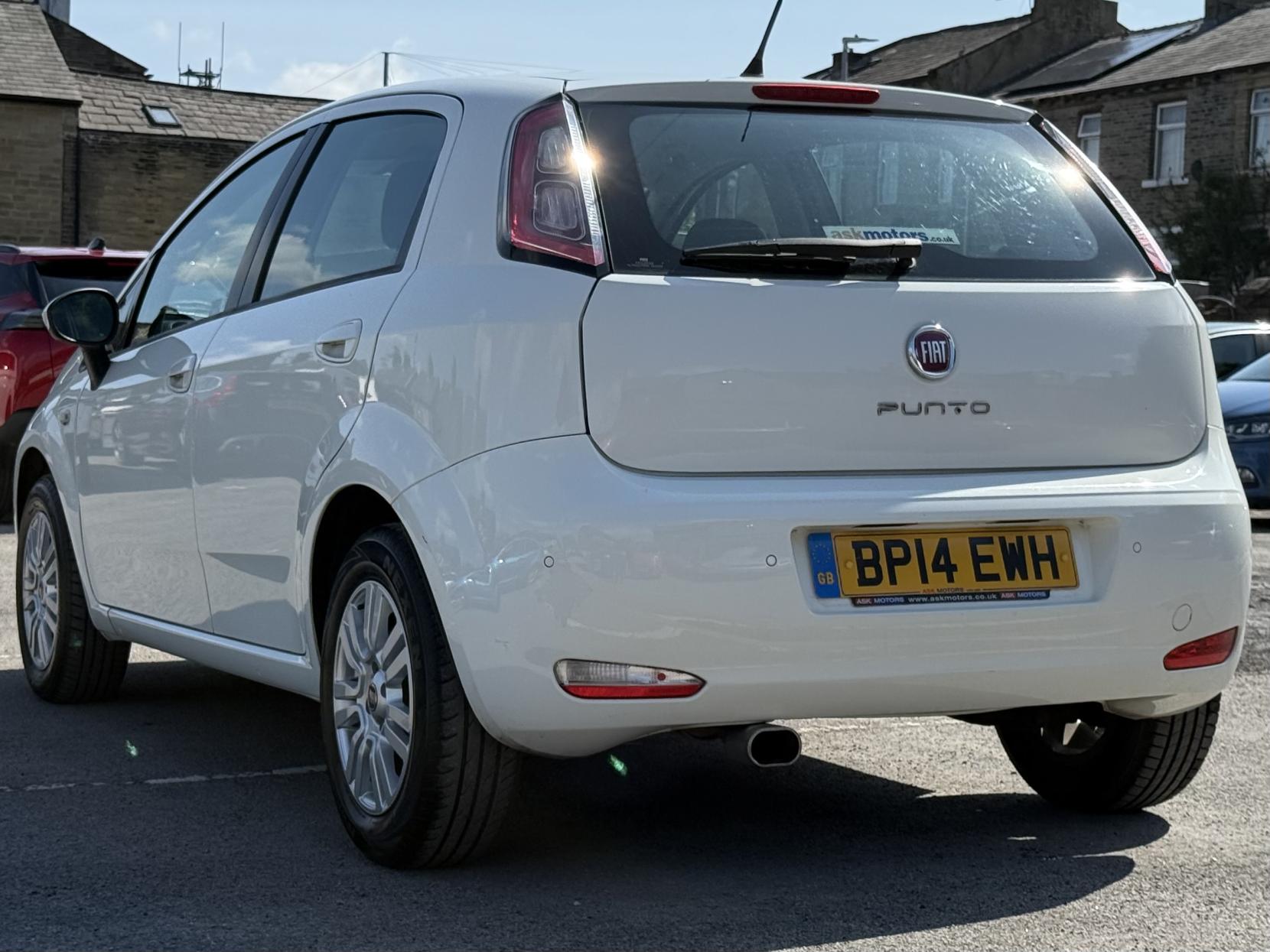 Fiat Punto 1.4 Easy Hatchback 5dr Petrol Euro 6 (s/s) (77 bhp)
