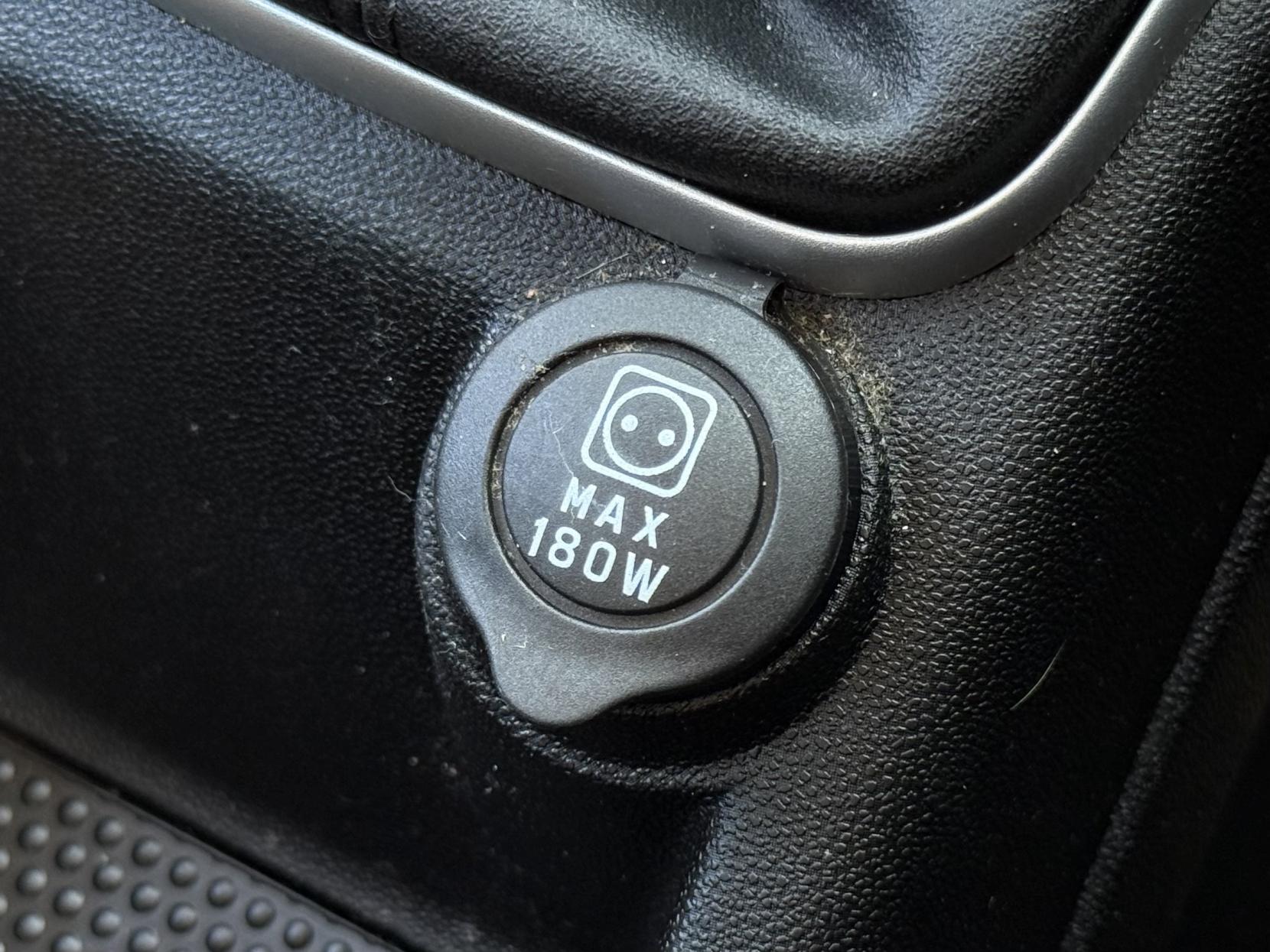 Fiat Punto 1.4 Easy Hatchback 5dr Petrol Euro 6 (s/s) (77 bhp)