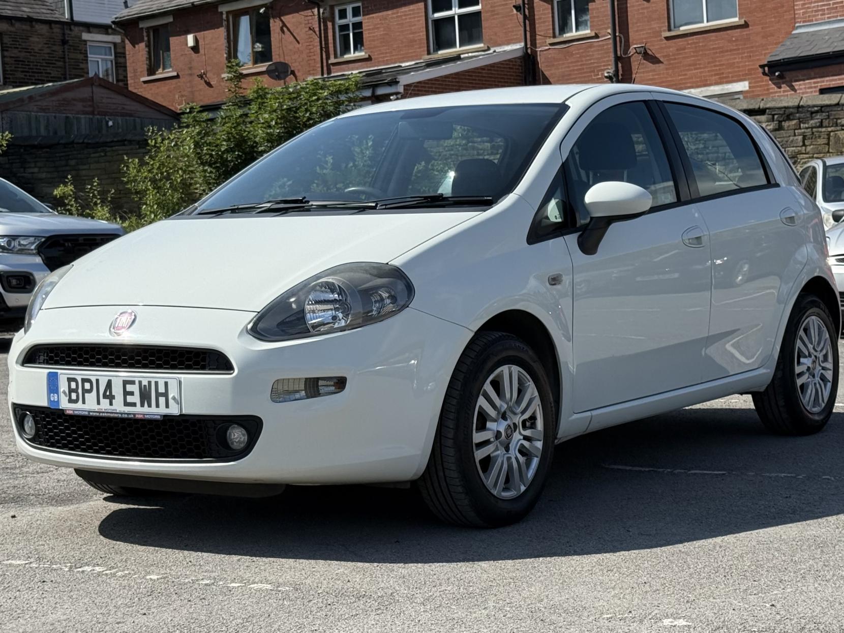 Fiat Punto 1.4 Easy Hatchback 5dr Petrol Euro 6 (s/s) (77 bhp)