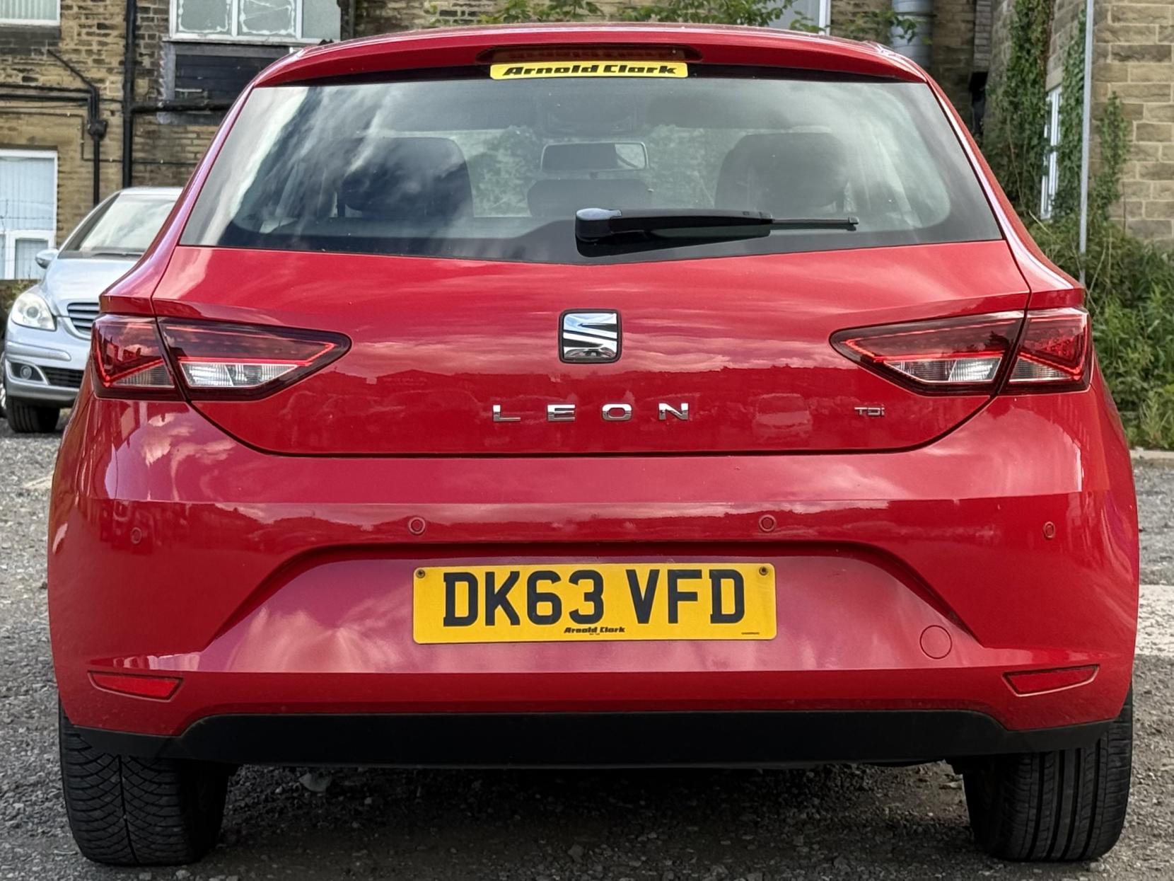 SEAT Leon 1.6 TDI CR SE Hatchback 5dr Diesel Manual Euro 5 (s/s) (105 ps)