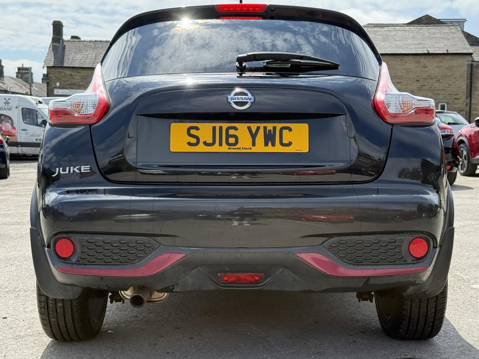Nissan Juke 1.2 DIG-T Tekna SUV 5dr Petrol Manual Euro 6 (s/s) (115 ps)
