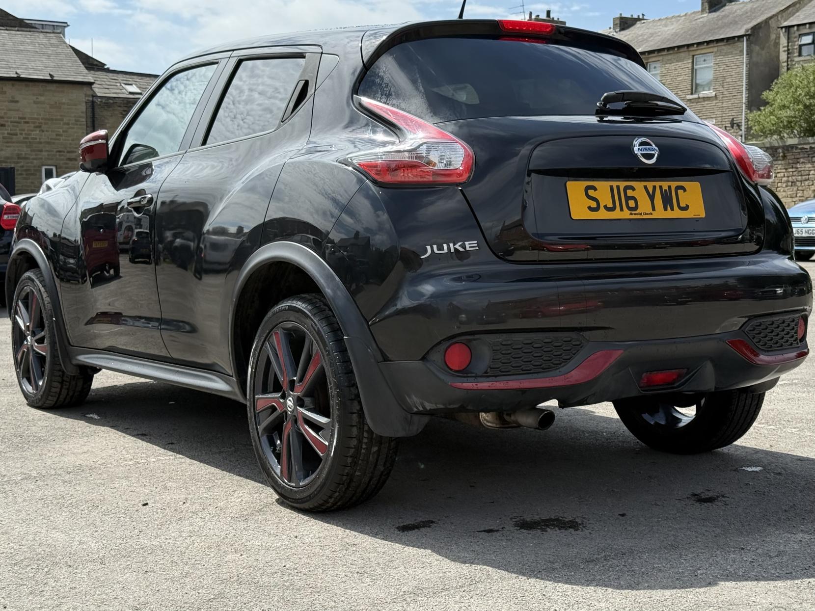 Nissan Juke 1.2 DIG-T Tekna SUV 5dr Petrol Manual Euro 6 (s/s) (115 ps)