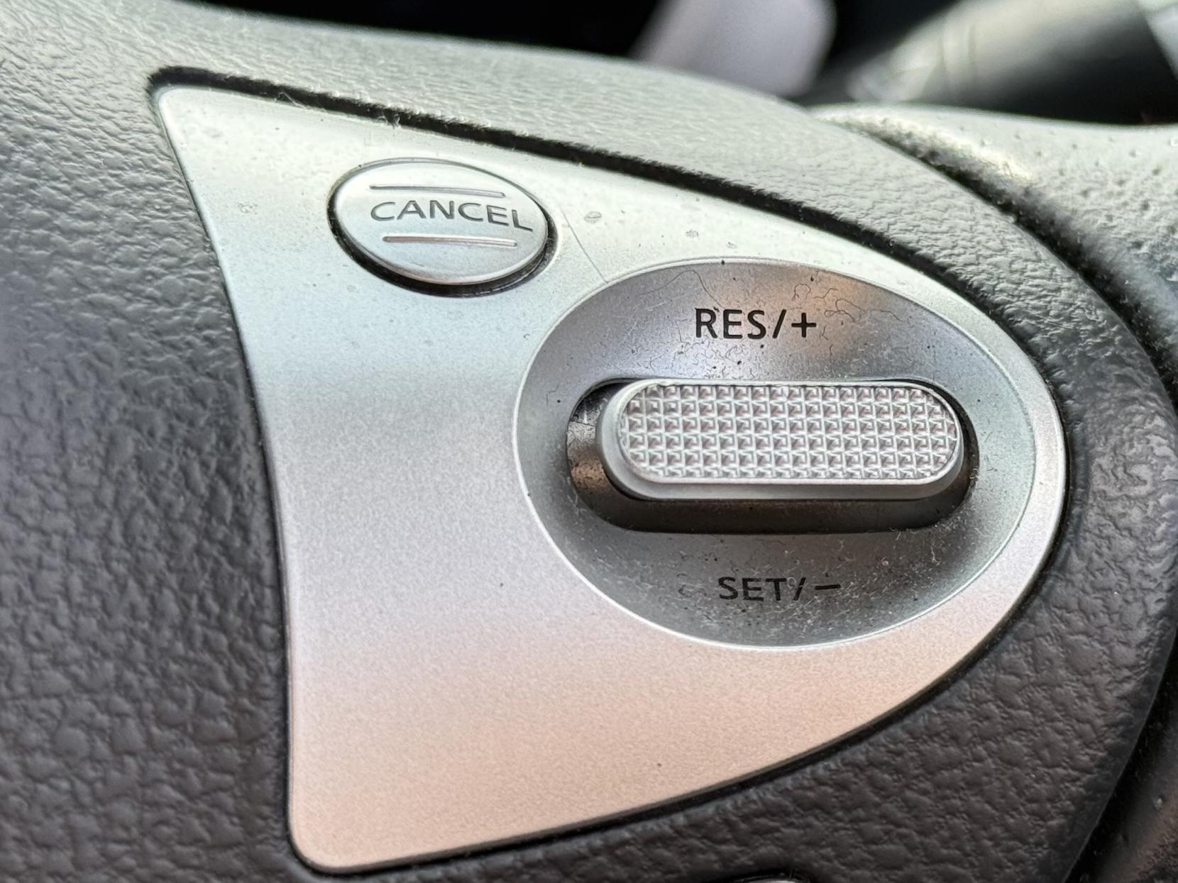 Nissan Juke 1.2 DIG-T Tekna SUV 5dr Petrol Manual Euro 6 (s/s) (115 ps)