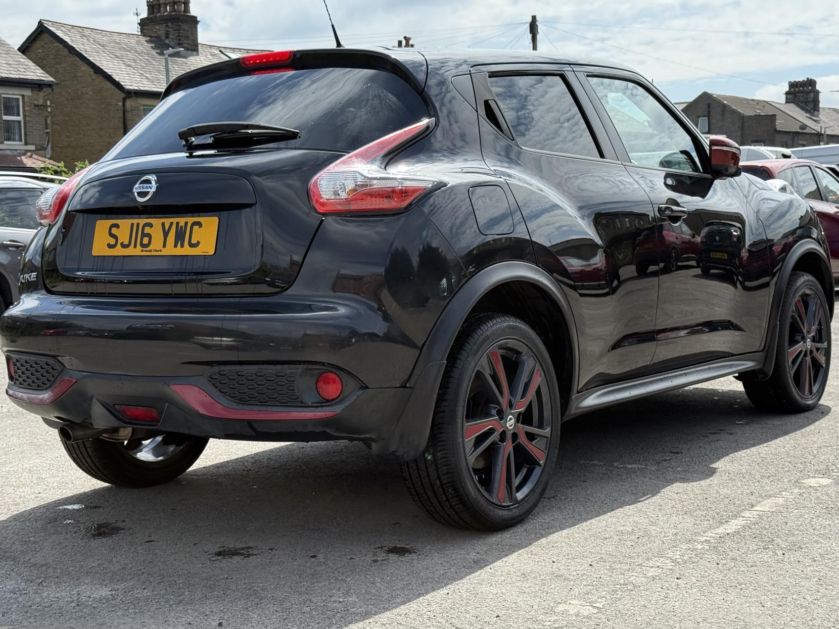 Nissan Juke 1.2 DIG-T Tekna SUV 5dr Petrol Manual Euro 6 (s/s) (115 ps)