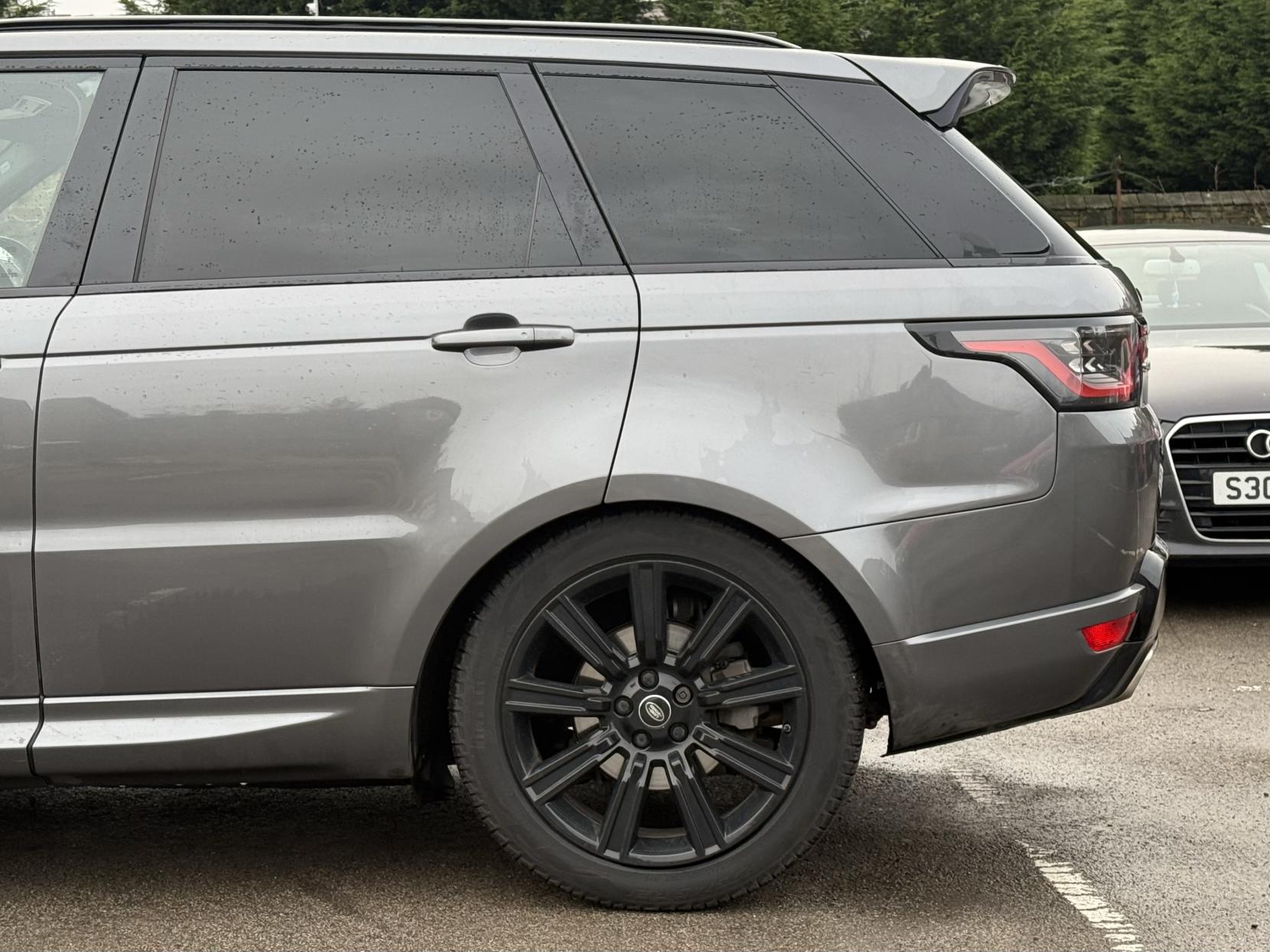 Land Rover Range Rover Sport 3.0 SD V6 HSE Dynamic SUV 5dr Diesel Auto 4WD Euro 6 (s/s) (306 ps)