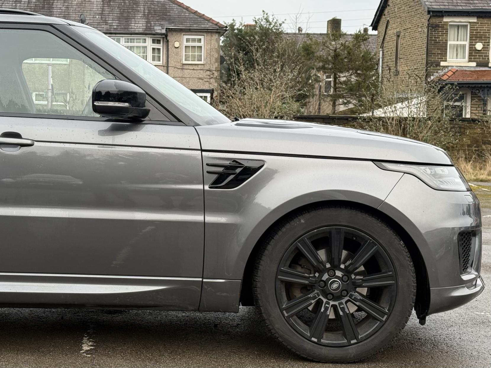 Land Rover Range Rover Sport 3.0 SD V6 HSE Dynamic SUV 5dr Diesel Auto 4WD Euro 6 (s/s) (306 ps)