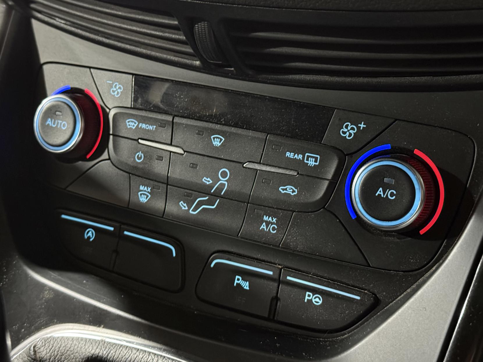 Ford Kuga 2.0 TDCi Titanium SUV 5dr Diesel Manual AWD Euro 6 (s/s) (180 ps)