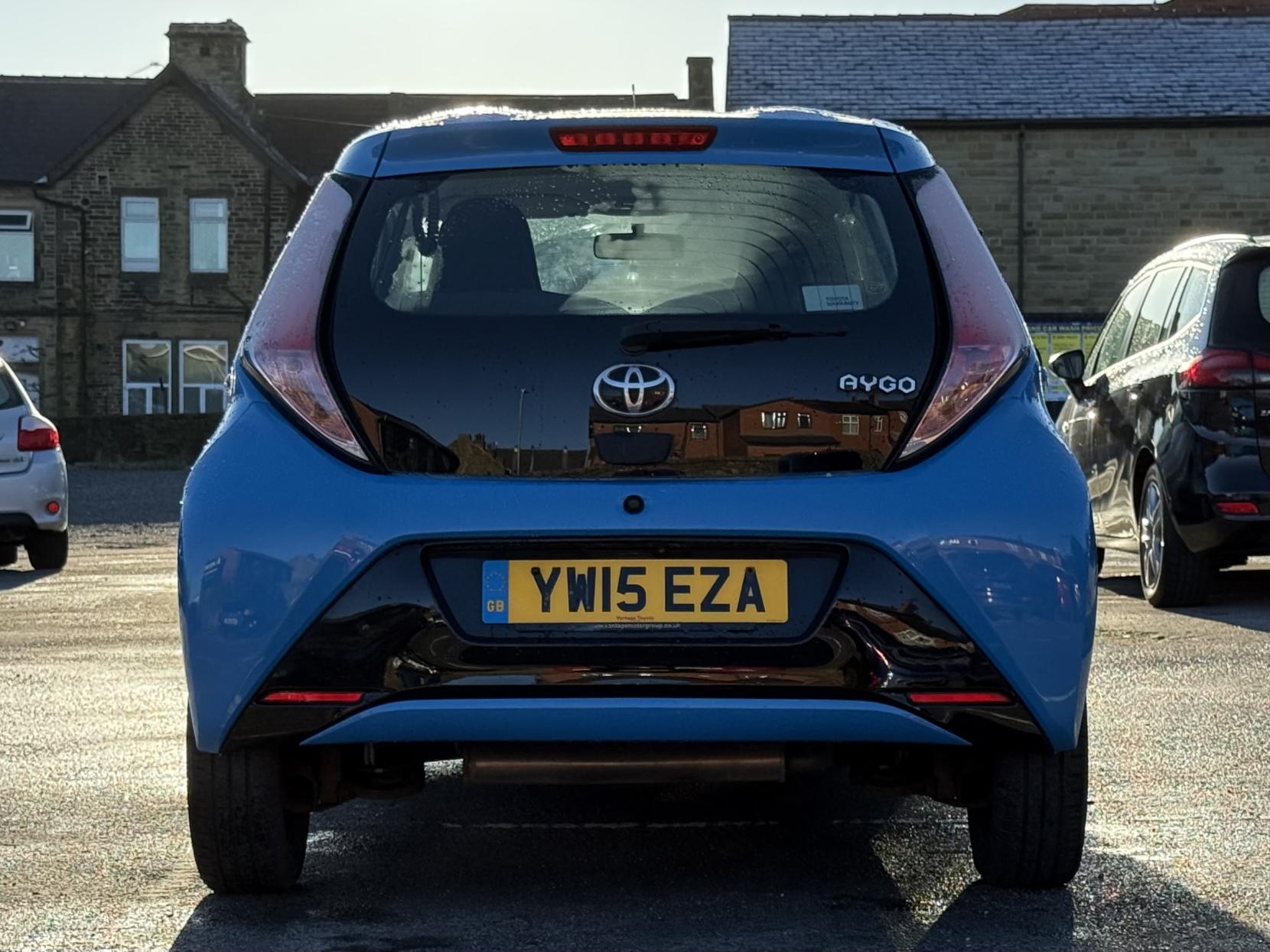 Toyota AYGO 1.0 VVT-i x-cite Hatchback 5dr Petrol Manual Euro 6 (68 ps)