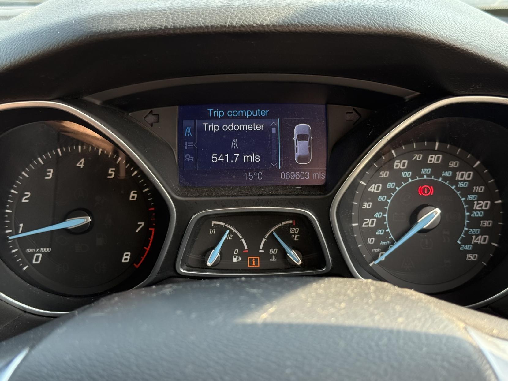 Ford Focus 1.6 Titanium Hatchback 5dr Petrol Manual Euro 5 (125 ps)
