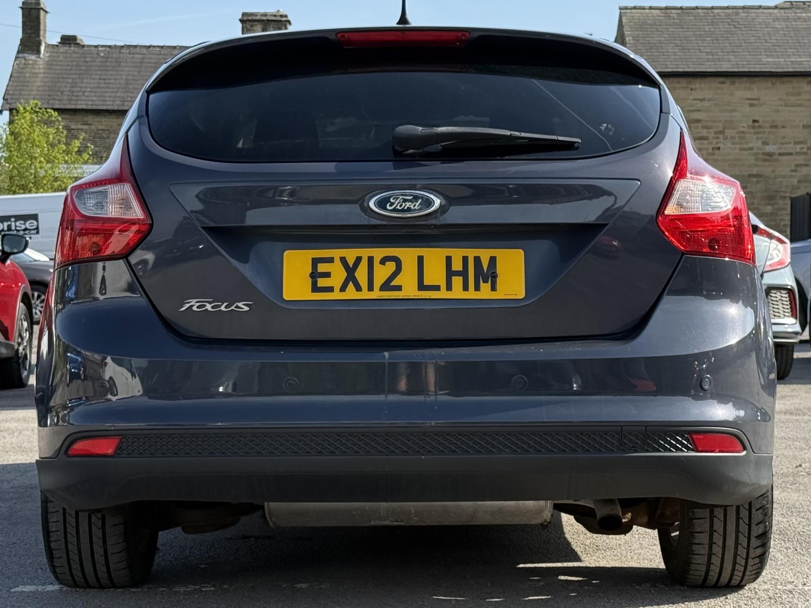Ford Focus 1.6 Titanium Hatchback 5dr Petrol Manual Euro 5 (125 ps)