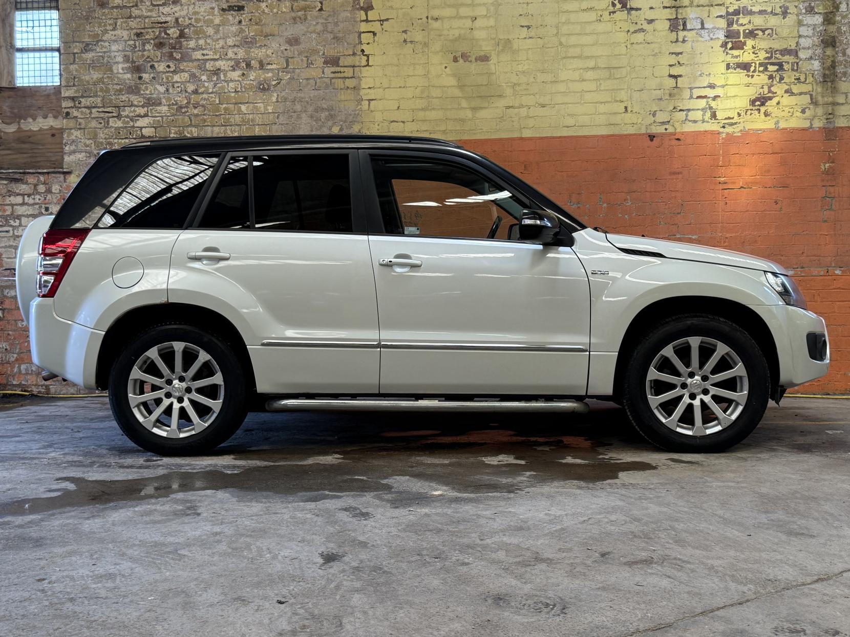 Suzuki Grand Vitara 1.9 DDiS SZ5 SUV 5dr Diesel Manual 4WD Euro 5 (129 ps)