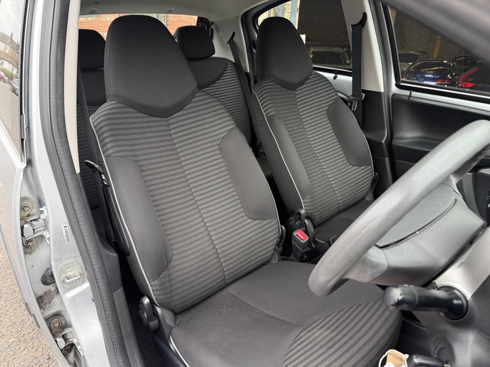 Peugeot 107 1.0 12V Active Hatchback 5dr Petrol Manual Euro 5 (68 ps)