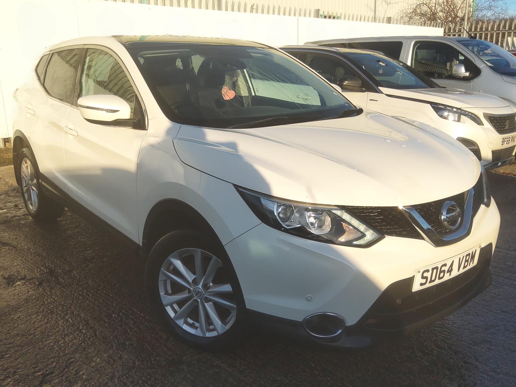 Nissan Qashqai 1.2 DIG-T Acenta Premium SUV 5dr Petrol Manual 2WD Euro 5 (s/s) (115 ps)