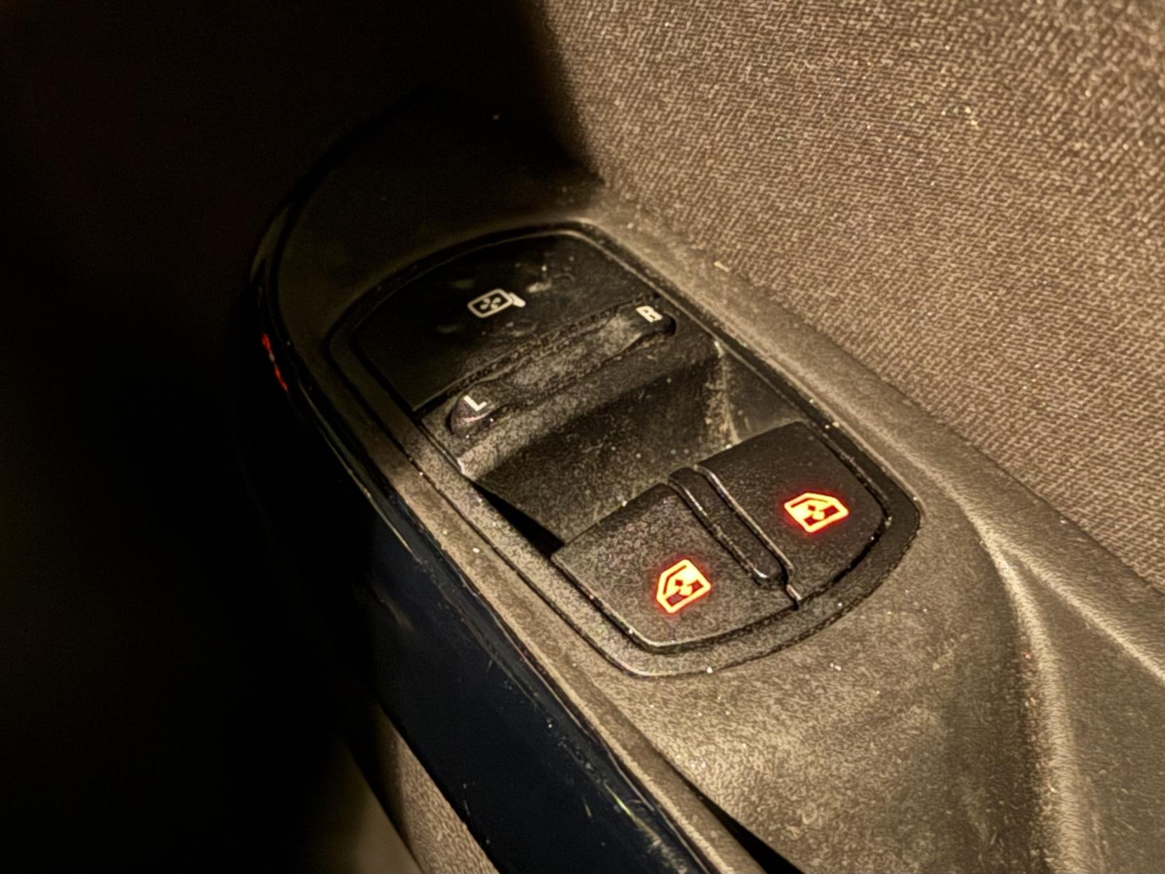 Vauxhall Corsa 1.2i Sting Hatchback 3dr Petrol Manual Euro 6 (70 ps)