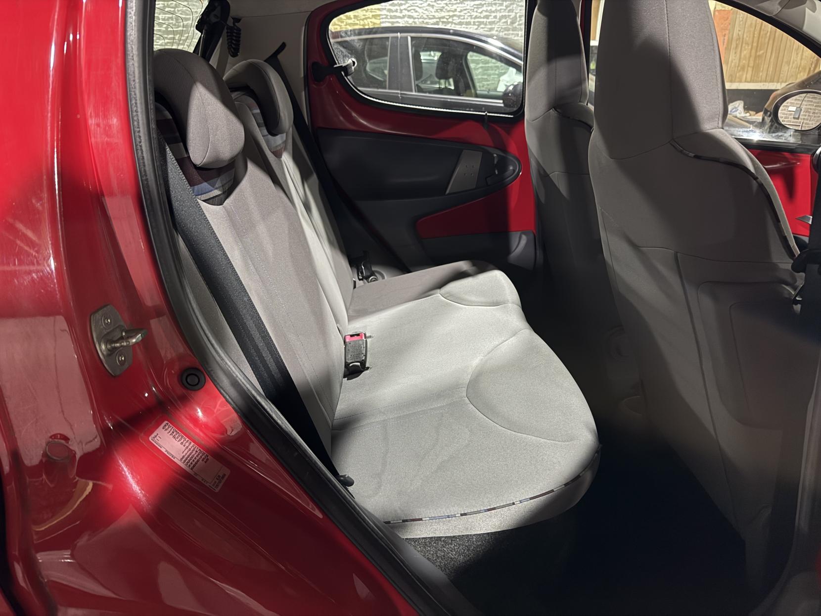 Citroen C1 1.0i VTR+ Hatchback 5dr Petrol Manual Euro 5 (68 ps)