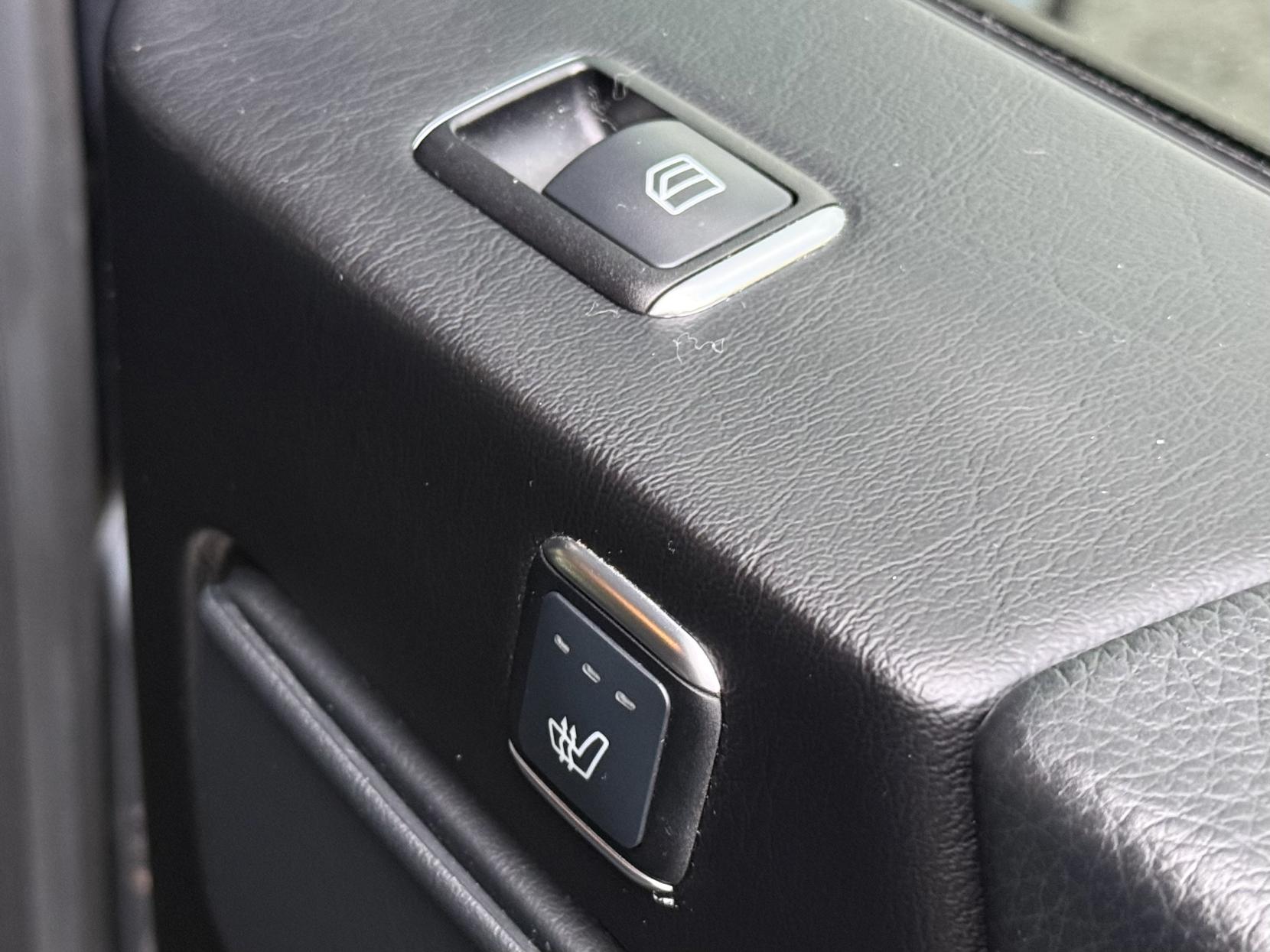 Mercedes-Benz G Class 3.0 G350 CDI V6 SUV 5dr Diesel G-Tronic 4WD Euro 6 (s/s) (245 ps)