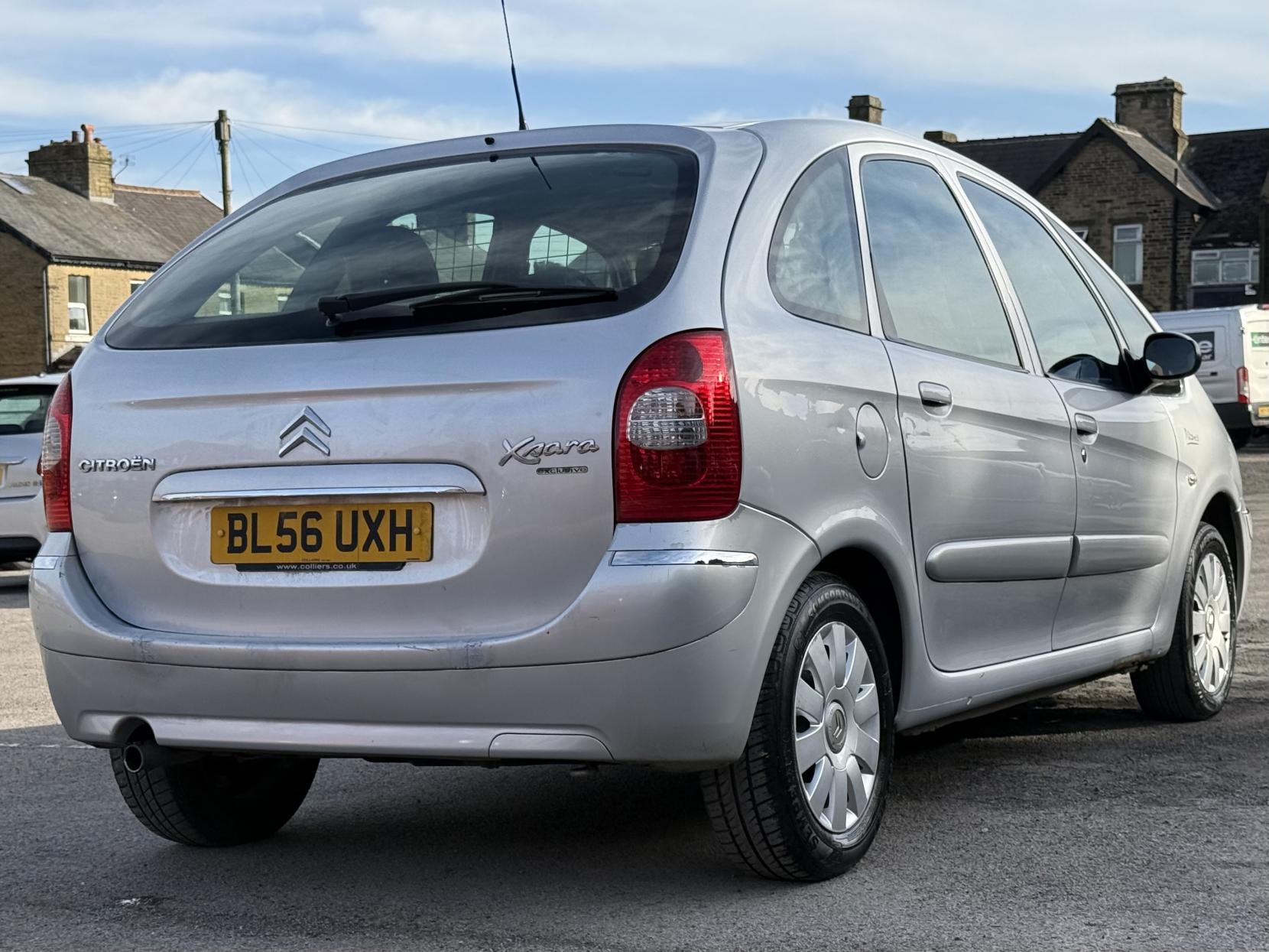 Citroen Xsara Picasso 1.6i 16V Exclusive MPV 5dr Petrol Manual (172 g/km, 110 bhp)